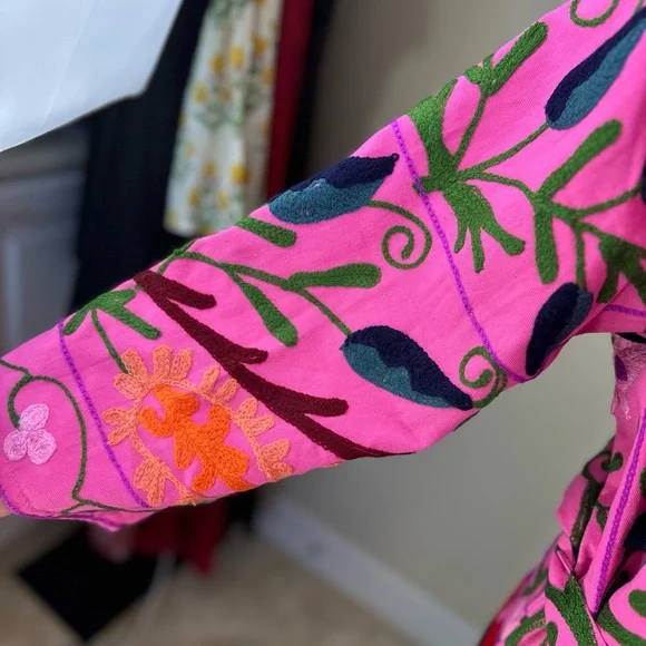 Handmade embroidered The Suzanna size LGE-XXL Kimono/Robe‎ with belt - Picture 6 of 15